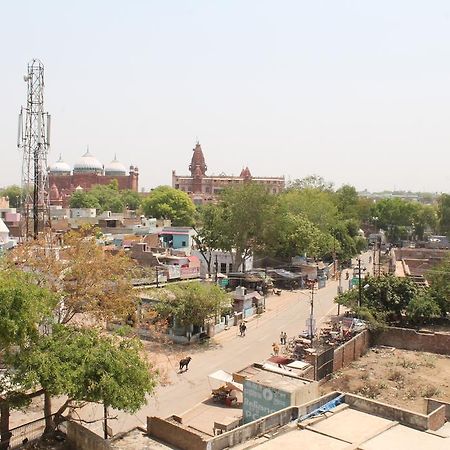 Krishnam Guest House Mathura Exterior photo