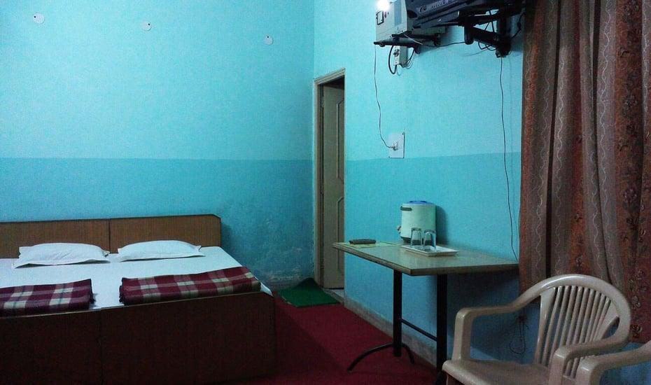 Krishnam Guest House Mathura Exterior photo